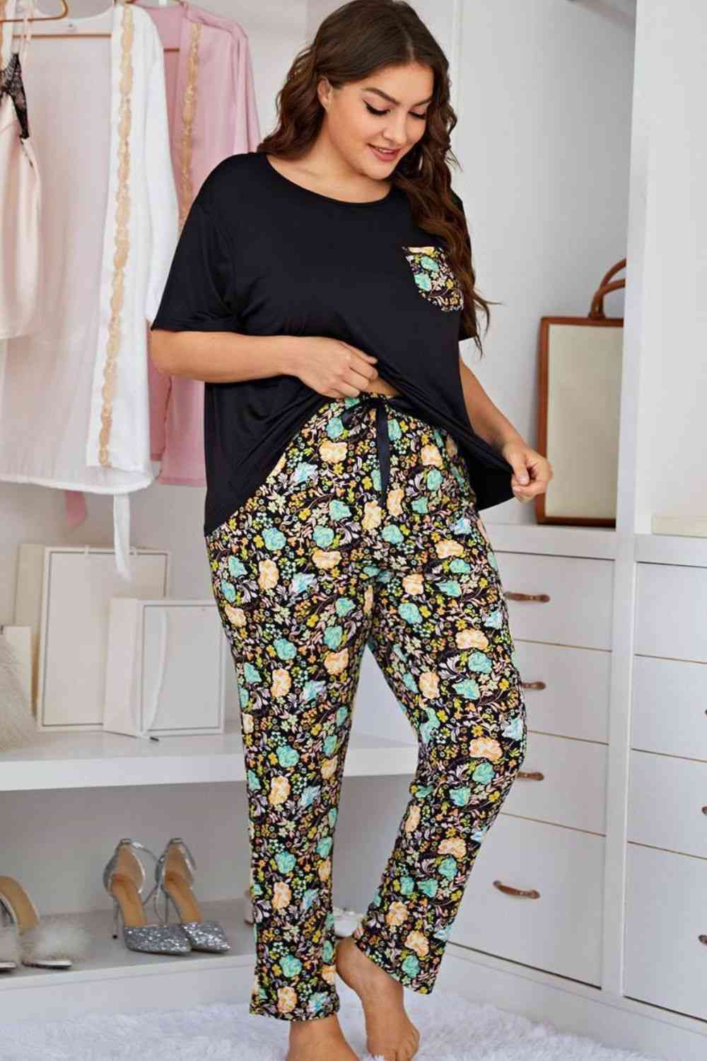 Plus Size Contrast Round Neck Tee and Floral Pants Lounge Set - TRENDMELO