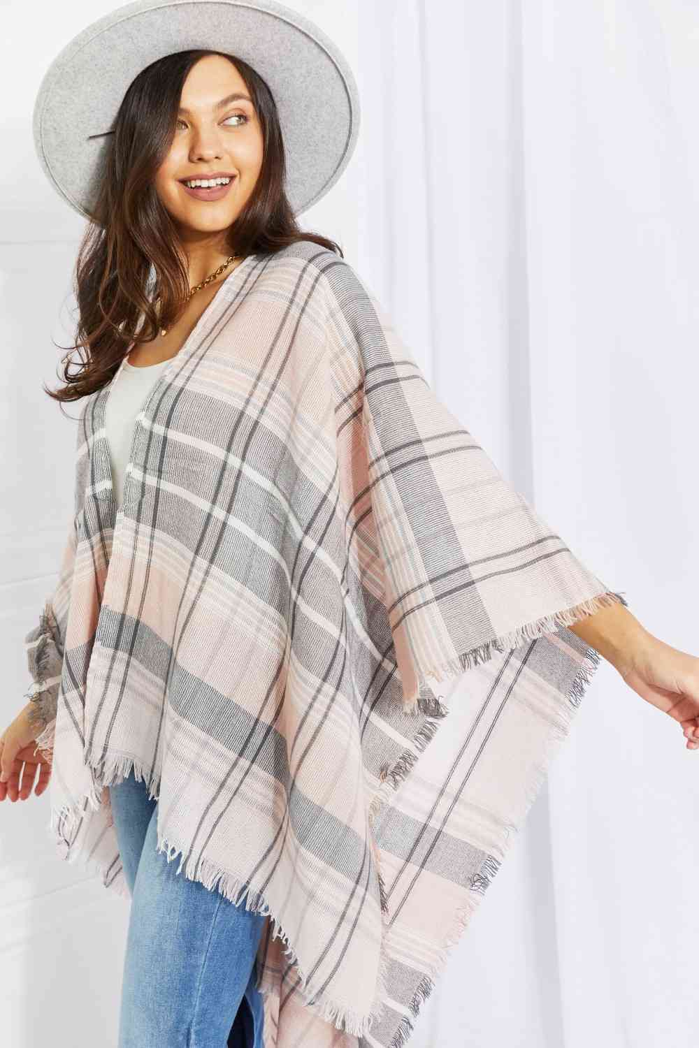 Leto Punch of Plaid Lightweight Poncho - TRENDMELO