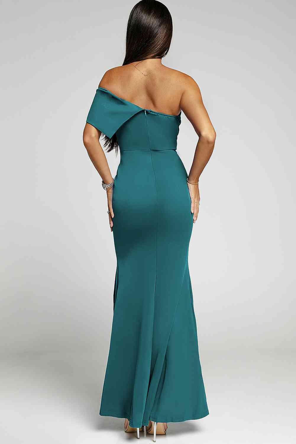 Off-Shoulder Split Fishtail Dress - TRENDMELO